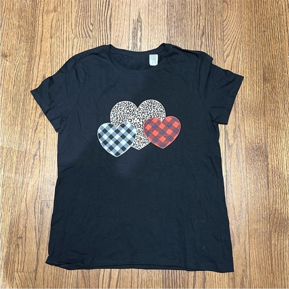 Black T-Shirt with Heart Patterns NWT short sleeve summer